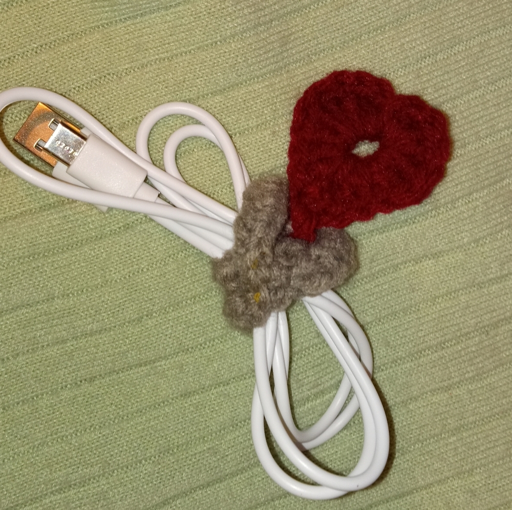 Crochet Cable Organizer with Red Heart
